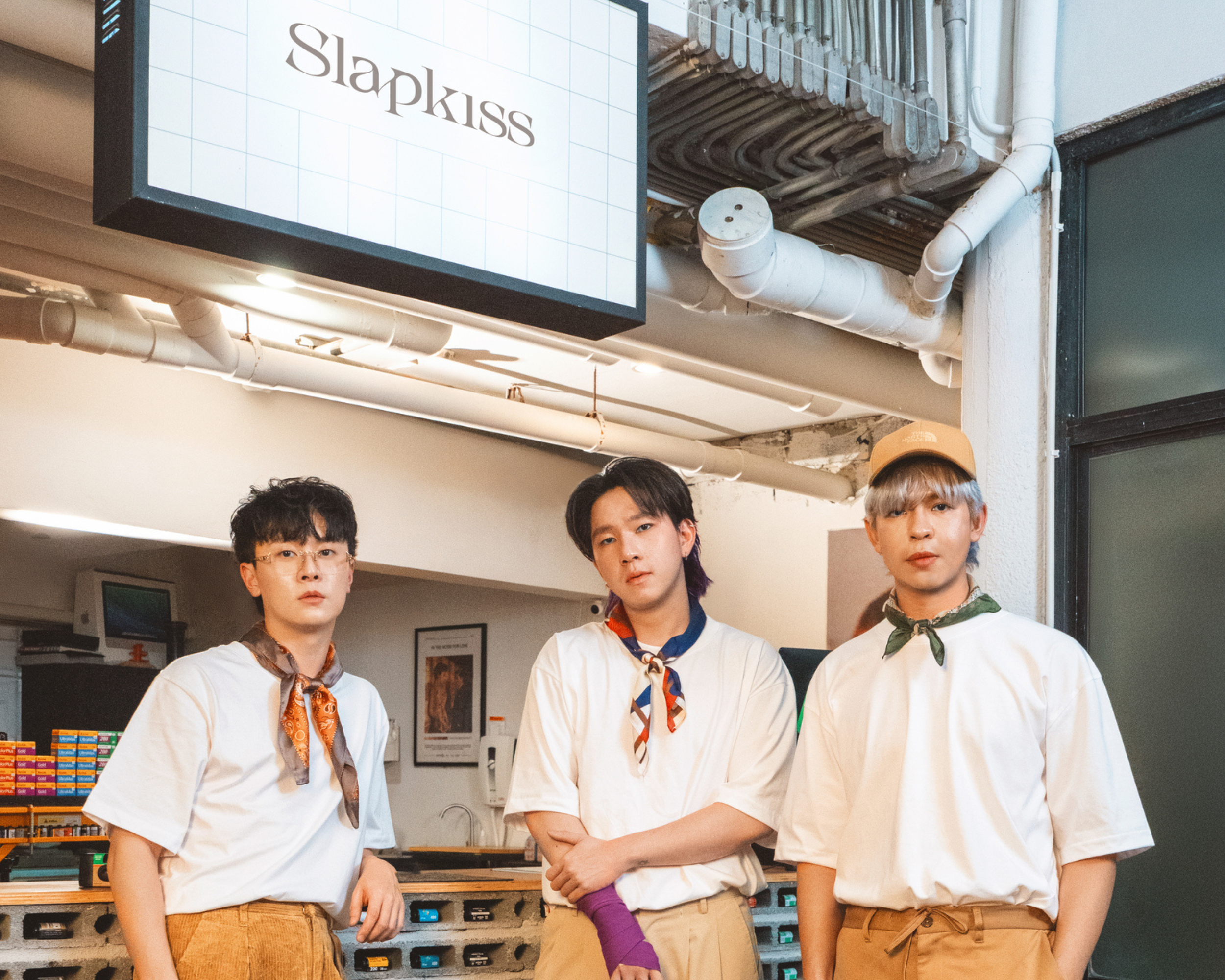 Slapkiss ปล่อยซิงเกิลใหม่  “รีบไปเถอะ เดี๋ยวเขารอนาน (Exp)” ปล่อยหมัดประชดเบาๆ ให้เจ็บแต่จบ แบบไม่ต้องลีลา 