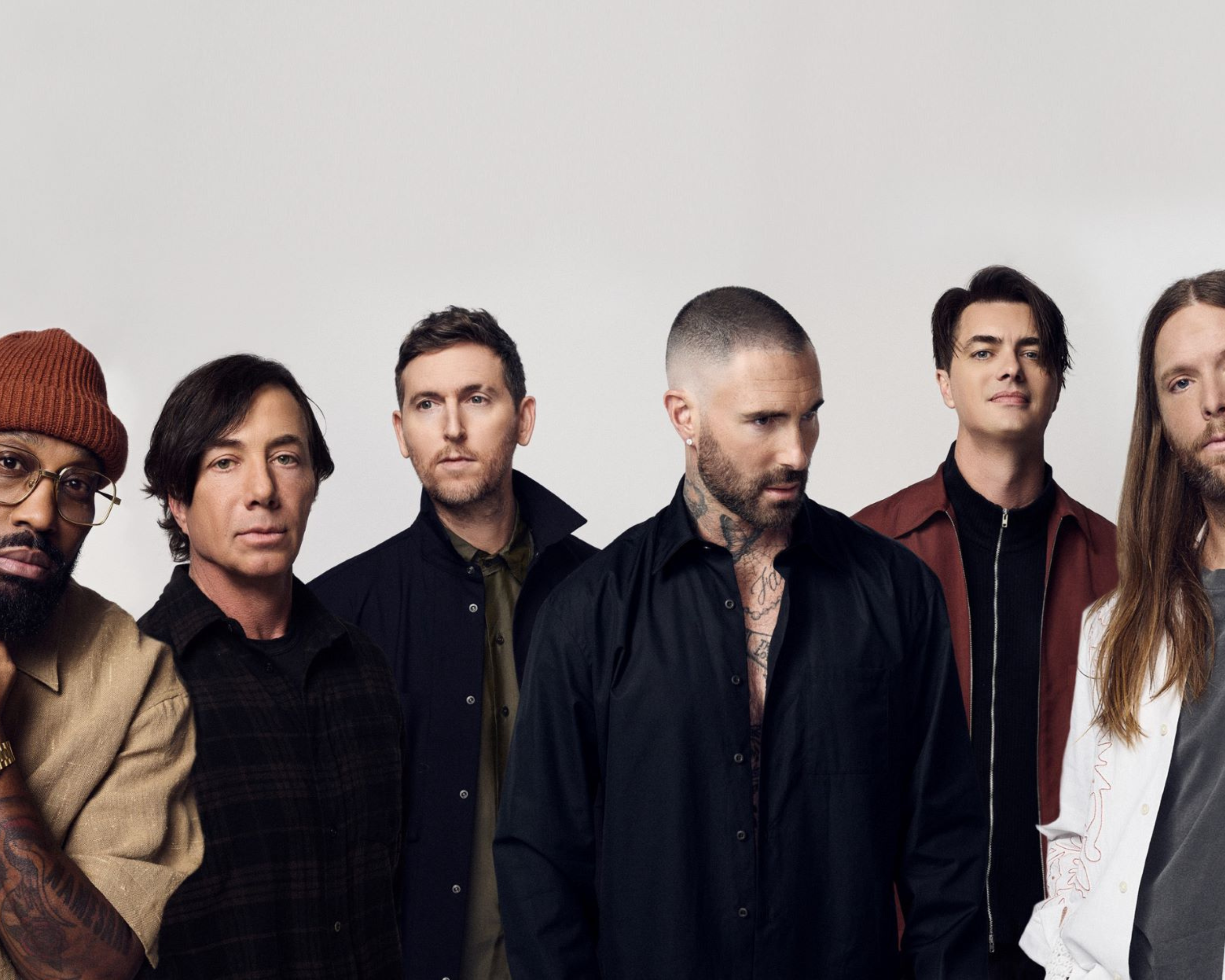 Maroon 5 กลับสู่ซาวด์ที่แฟน ๆ คุ้นเคยใน Love Is Like อัลบั้มใหม่ในรอบ 5 ปีได้ Lil Wayne ร่วมแจม เพิ่มความเท่ให้อีกเท่าตัว