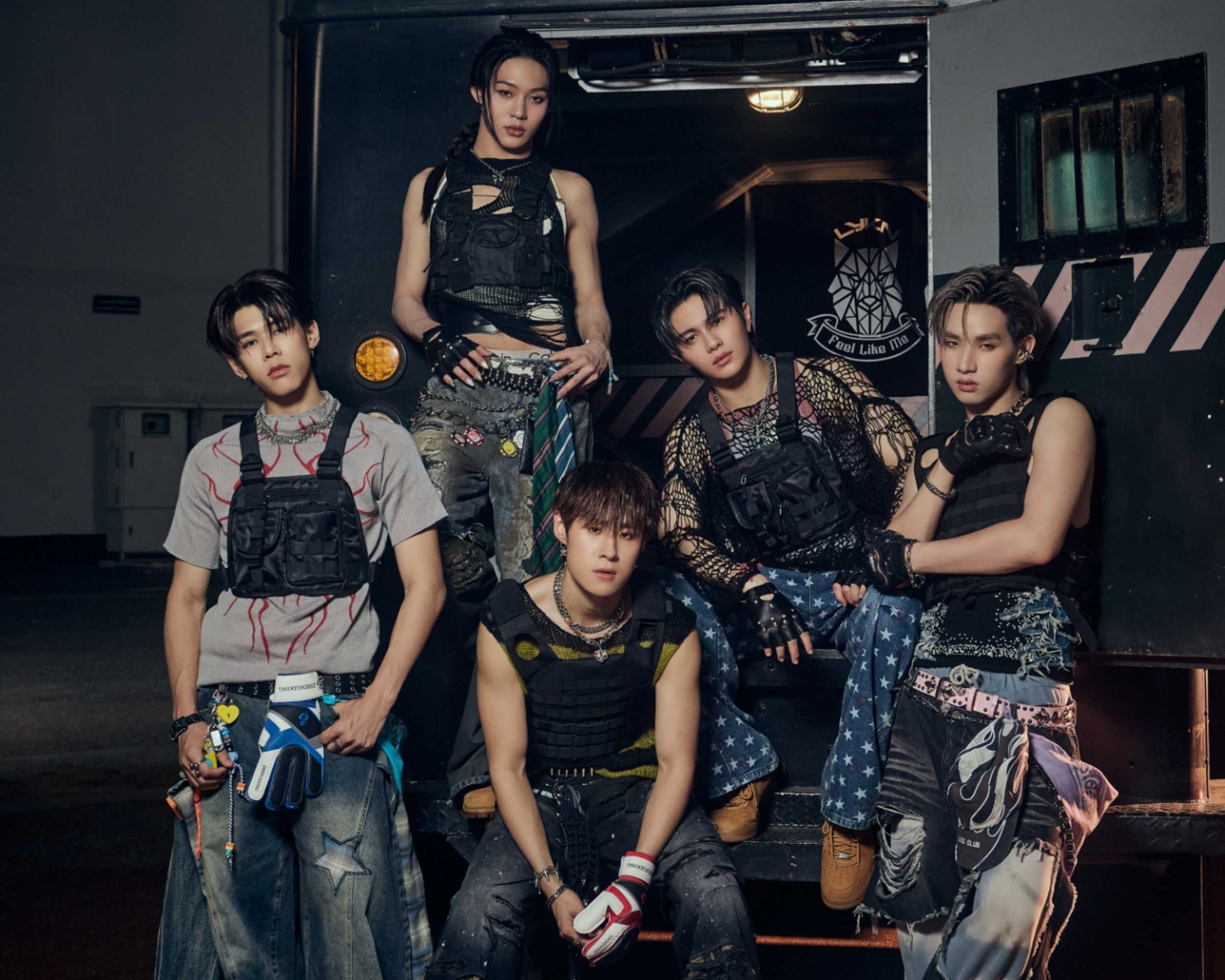 “LYKN” คัมแบ็คส่งท้ายอัลบั้ม “DUSK & DAWN” กับซิงเกิล “ชอบก็บอก” (Feel Like Me) ชวนแฟนๆ มา “Put your hands up” ดึง “SMEW” แชมป์ The Rapper แต่งท่อนแร็ปให้อย่างเดือด!