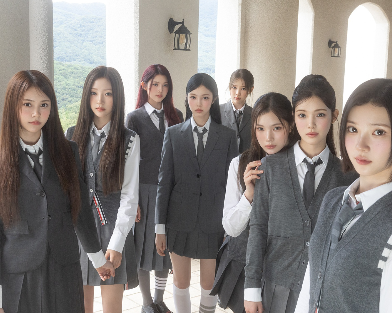 Hearts2Hearts (ฮาร์ตส์ทูฮาร์ตส์) กลับมาดึงดูดความสนใจของทุกคนด้วยมินิอัลบั้มแรก ‘FOCUS’ พร้อมเพลงสุดติดหูที่ชวนให้โฟกัสกับเสน่ห์ใหม่ของทั้ง 8 สมาชิก