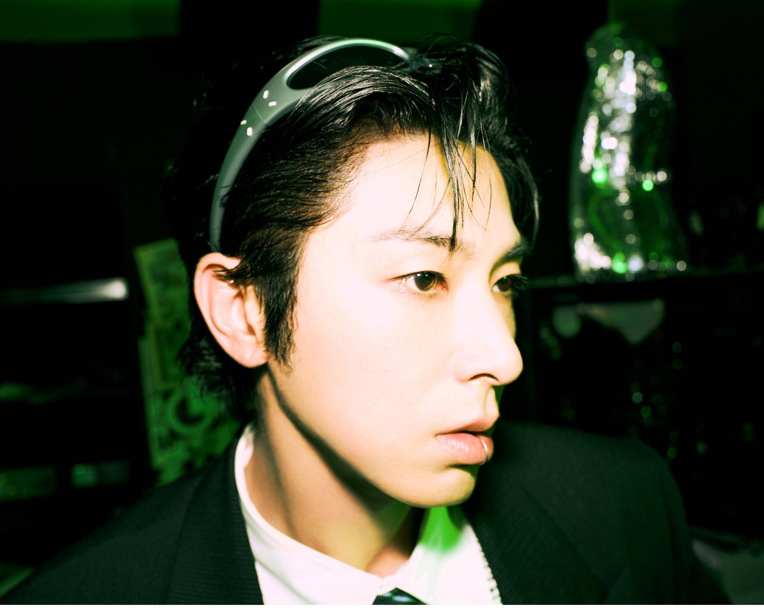 U-KNOW (ยูโนว์) แห่งวง TVXQ! (ทงบังชินกิ) เผยตัวตนที่แท้จริงผ่านอัลบั้มเต็มชุดแรก ‘I-KNOW’ (ไอ-โนว์) ภายใต้คอนเซปต์ที่แตกต่าง ‘Fake&Documentary’ พร้อมดับเบิลไตเติล ‘Stretch’ และ ‘Body Language’
