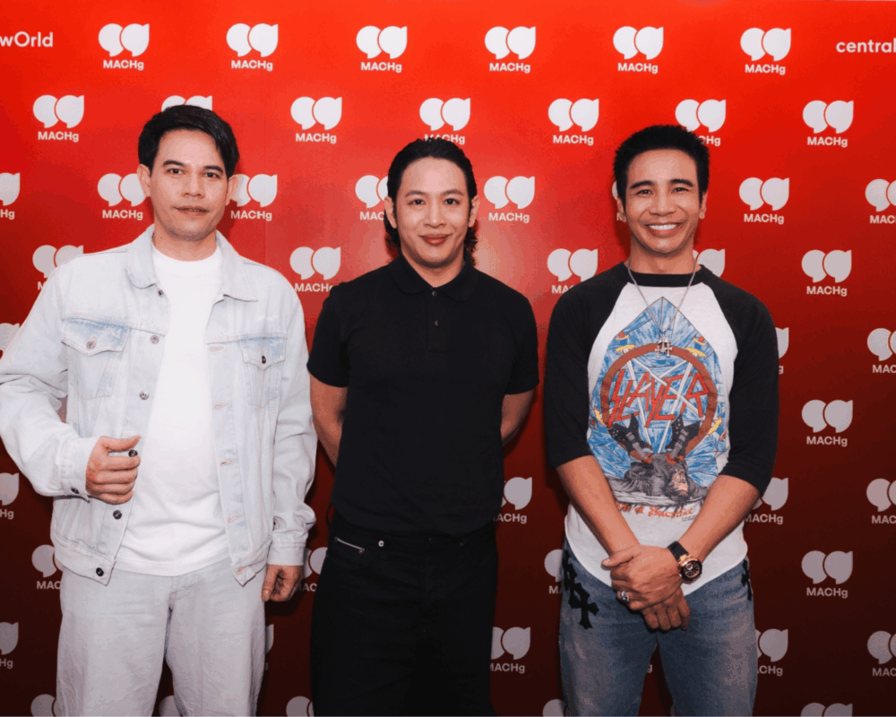 3 ศิลปินใหม่ค่าย MACHg “หนุ่ม กรรชัย – ชาชม เสาวคนธ์ – วิว นันท์นภัส” ผู้ชนะจากเวที Audition ภายใต้การดูแลโดยทีมผู้บริหารตัวท็อป ‘ก้อง ห้วยไร่’ และ ‘แบงค์–รัฐวิชญ์’ พร้อมด้วย ‘โอม–ปัณฑพล’