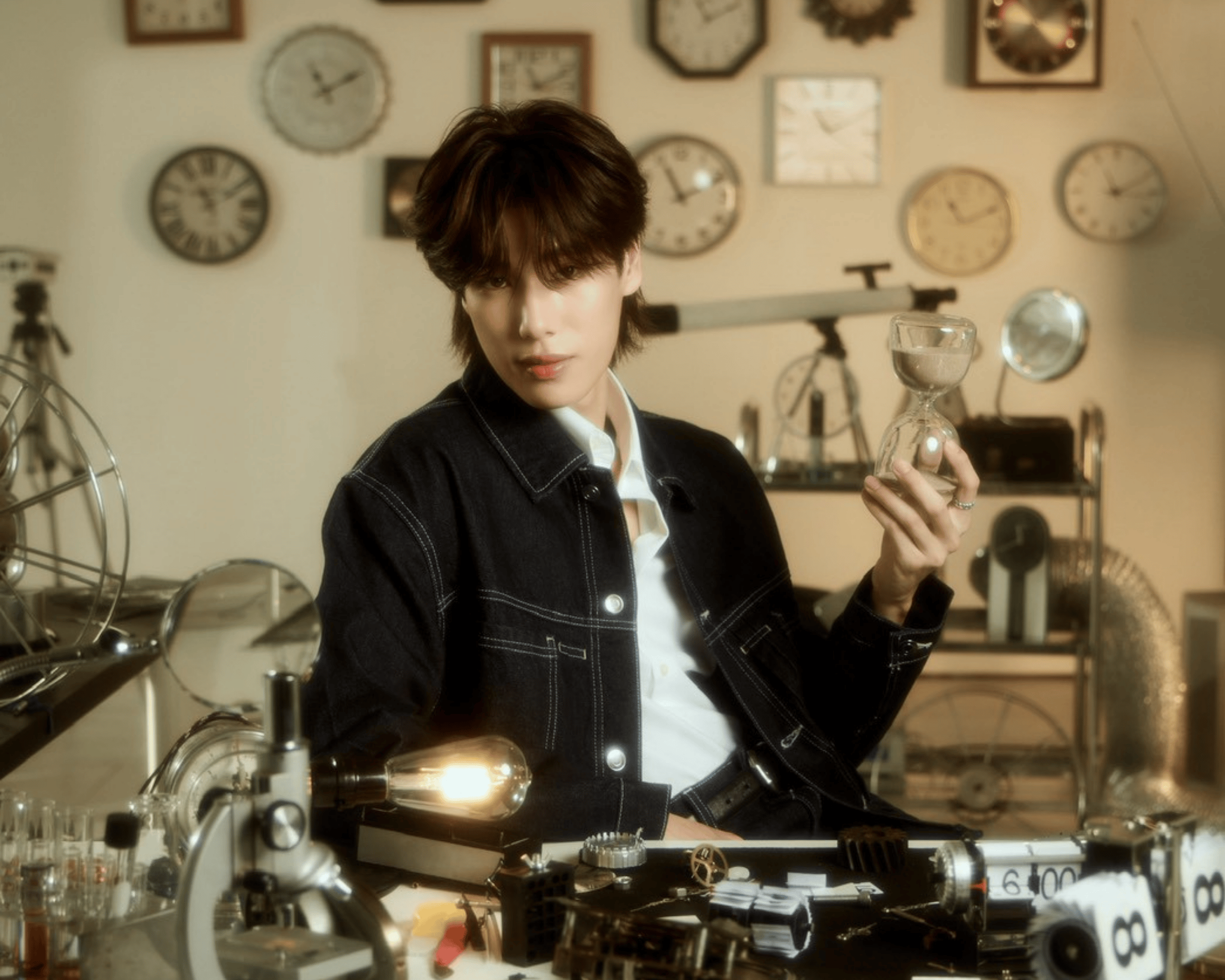 “PHUWIN” อบอุ่นเกินต้าน! ในซิงเกิลใหม่ “แค่นาทีเดียว” (A Minute) ดึง “เบนซ์” ร่วมโมเมนต์สุดละมุน การันตีคุณภาพจากปลายปากกา “ข้าว fellow fellow”